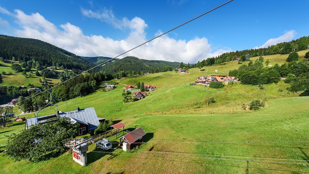 Hotel Hela Пец под Снескоу Екстер'єр фото