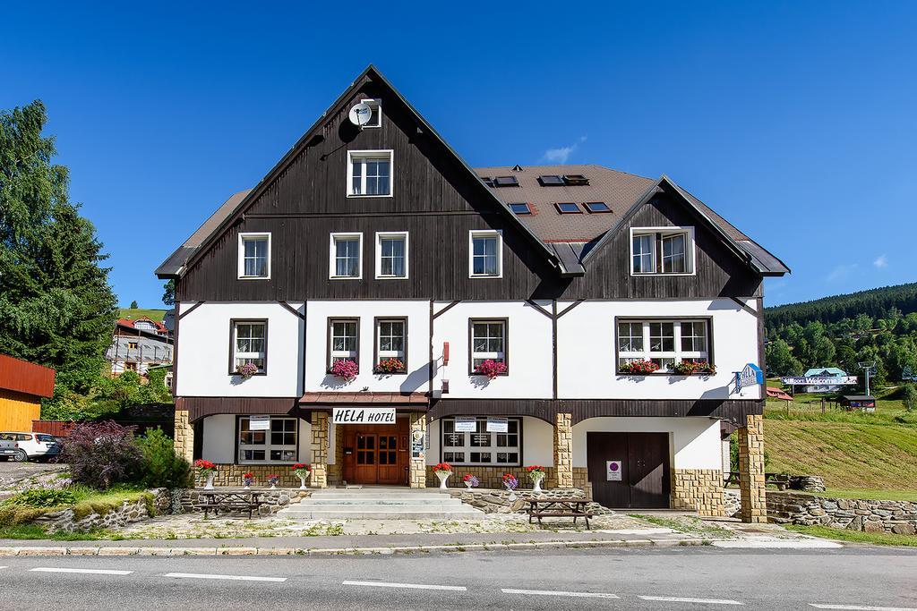 Hotel Hela Пец под Снескоу Екстер'єр фото