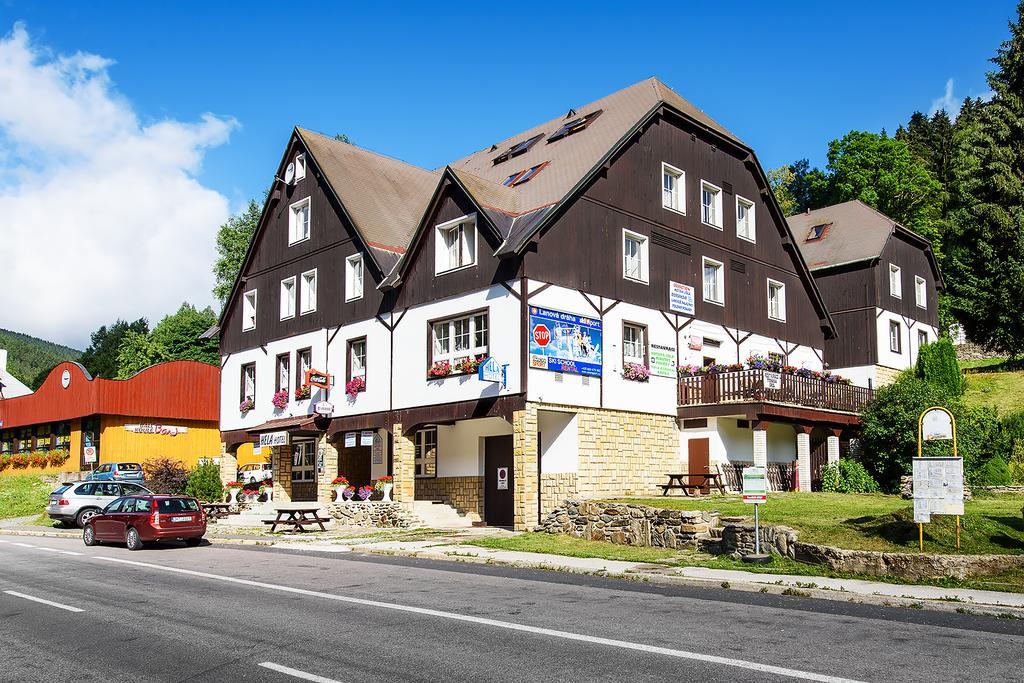 Hotel Hela Пец под Снескоу Екстер'єр фото