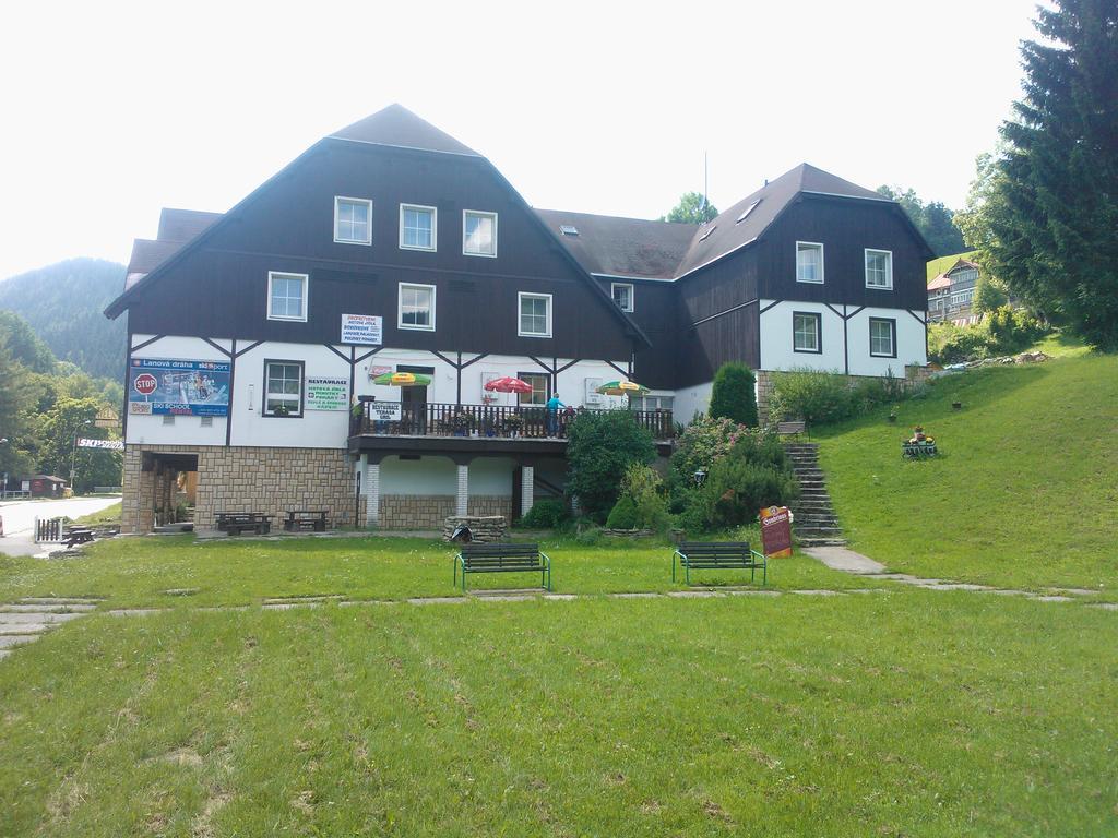 Hotel Hela Пец под Снескоу Екстер'єр фото